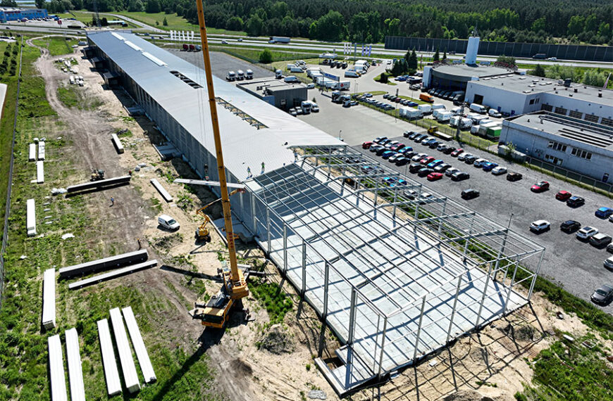 Jak stworzyć komfortowe zaplecze produkcyjne w konstrukcji stalowej